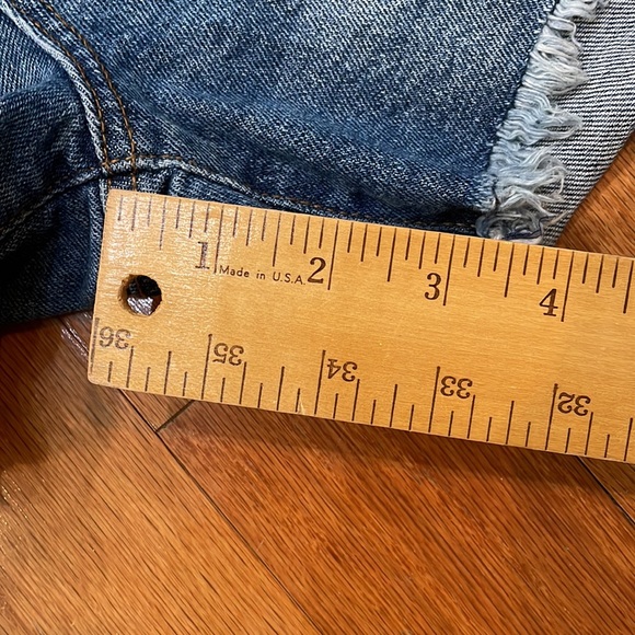 Celebrity Pink Woman’s junior Size 1 Blue Jeans Shorts Cut Offs NWT 99% cotton - Picture 8 of 10